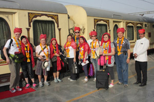 group tour in palace on wheels